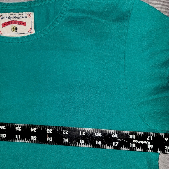 Red Ridge Mtn Outfitters top - Picture 6 of 6